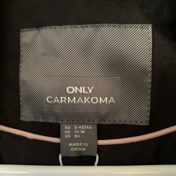 Curve belted short trench coat - Picture 8 of 9